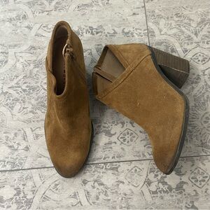 Lucky Brand Camel Brown Suede Ankle Bootie Boots SZ 6